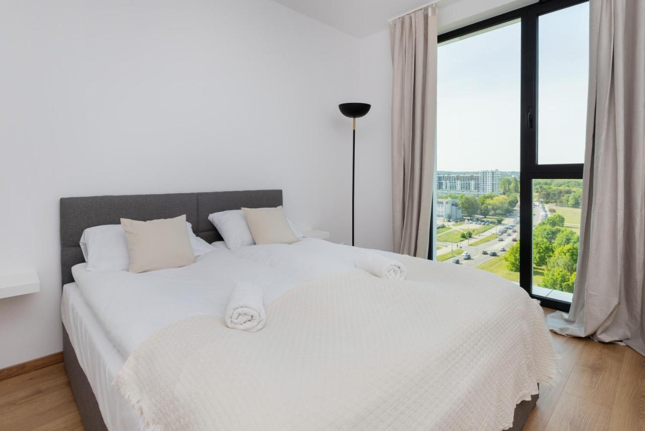 Tarasy Baltyku Apartments & Parking & Balcony By Noclegi Renters グダニスク エクステリア 写真