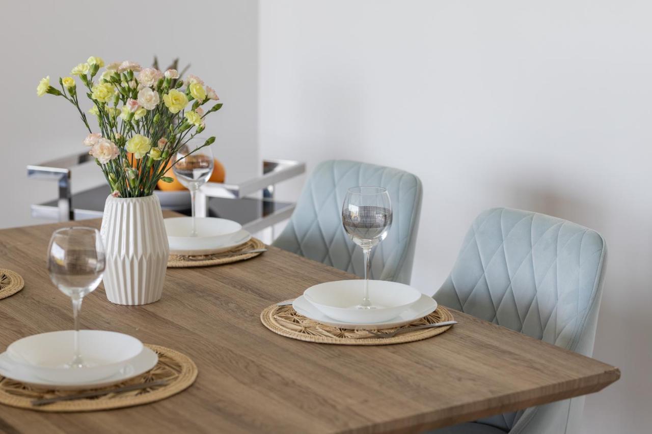 Tarasy Baltyku Apartments & Parking & Balcony By Noclegi Renters グダニスク エクステリア 写真